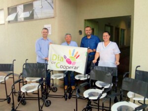 Foto: Hospital Municipal de Naviraí recebe 10 cadeiras de banho doadas pela Copasul, 2019 - André Almeida/Assessoria de Imprensa  