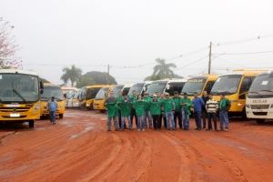 Foto: Motoristas do transporte escolar recebem novos uniformes, 2019 - André Almeida/Assessoria de Imprensa  