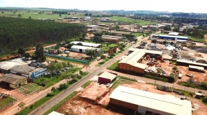 Foto: Izauri destaca apoio do Governo do Estado para a pavimentação e drenagem do Distrito Industrial, 2019 - André Almeida/Assessoria de Imprensa